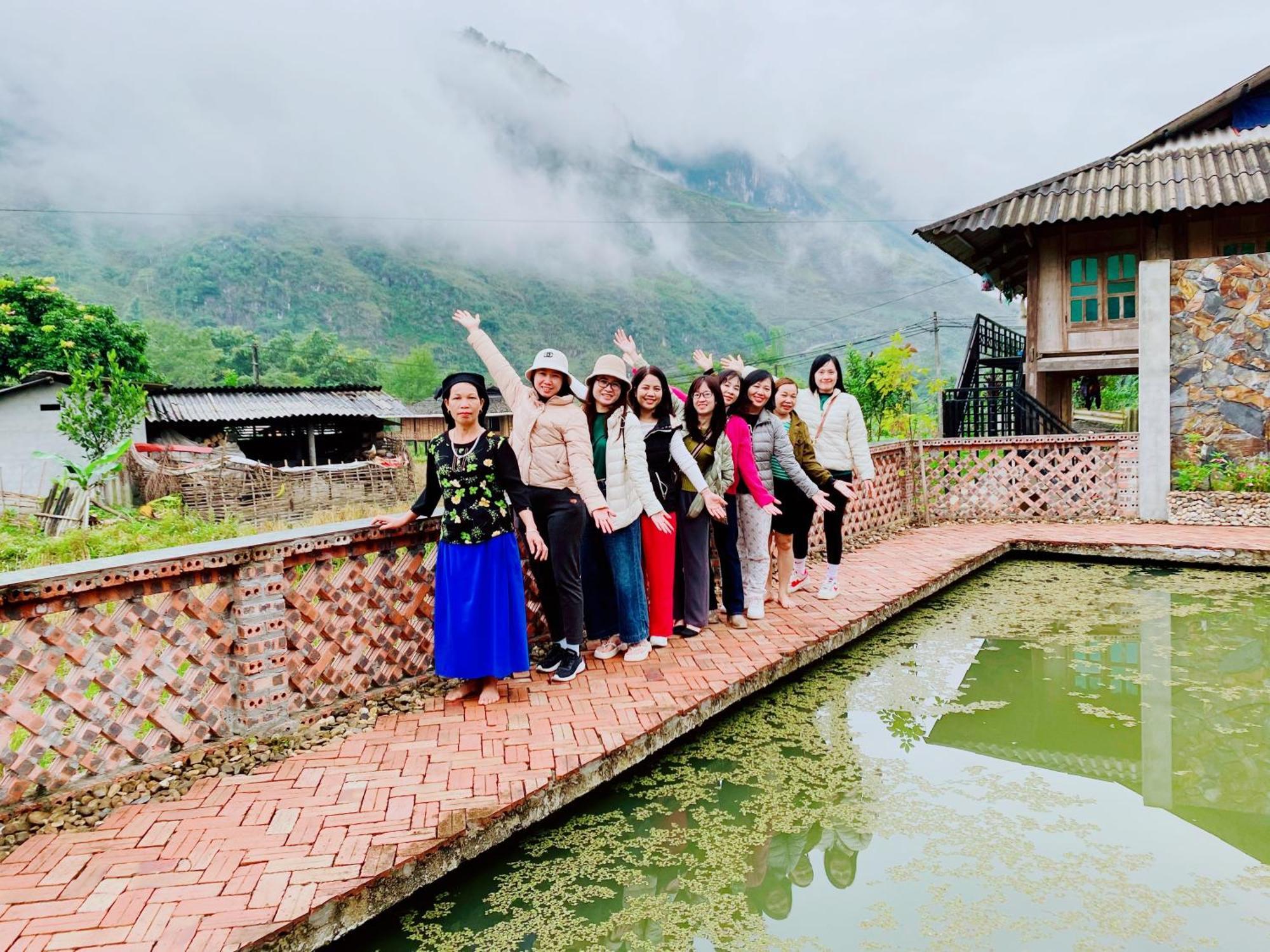 Duy Homestay Du Gia Làng Cac Exterior photo